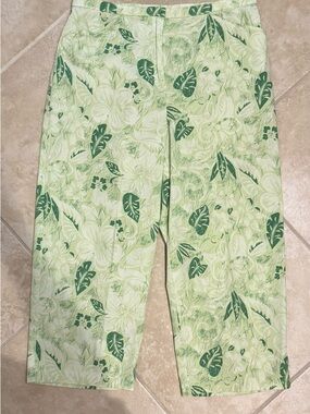 Talbots Light Green Floral Capris